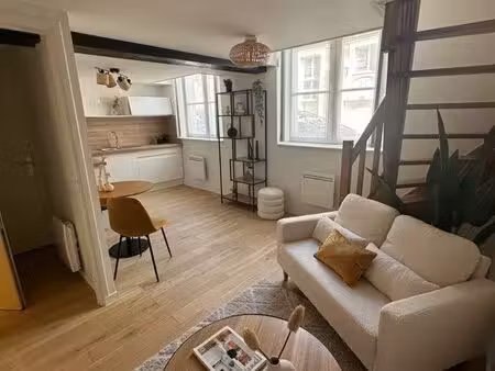 appartement en duplex à louer (vieux lille)