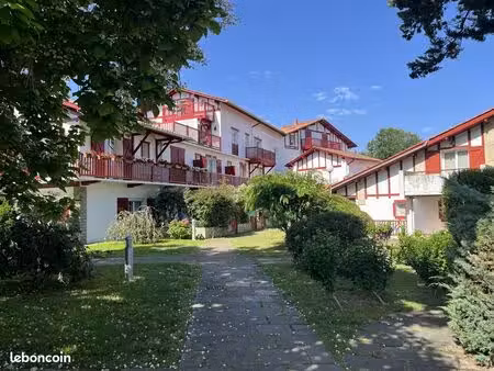 hendaye plage –studio tbe à 150m de la mer – aucun travaux