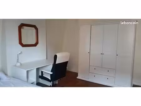 chambre meublée dans résidence sympa catho vauban