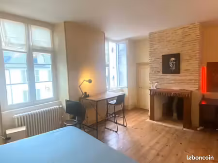 hypercentre de pau  à deux pas du château  appartement f4 de 98 m