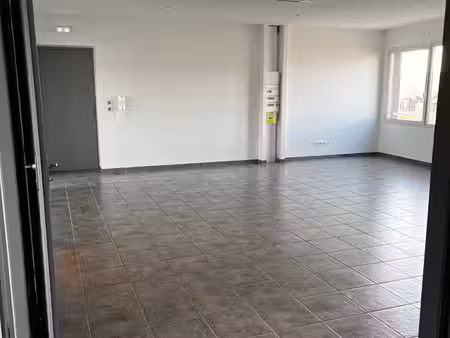 bureau 93 m2 cournon d'auvergne