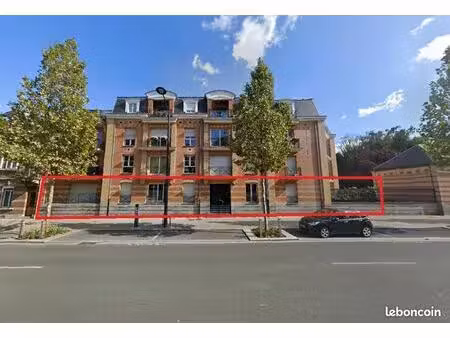 bureaux 362 m²