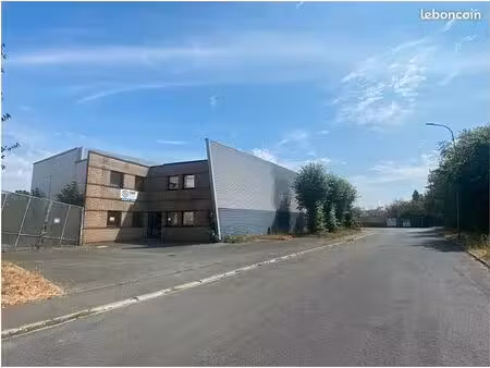 commerce 300 m²