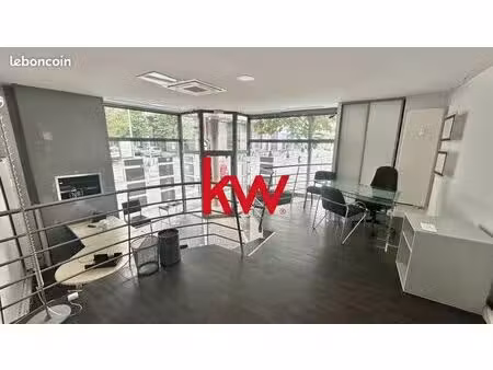 local commercial 63 m²