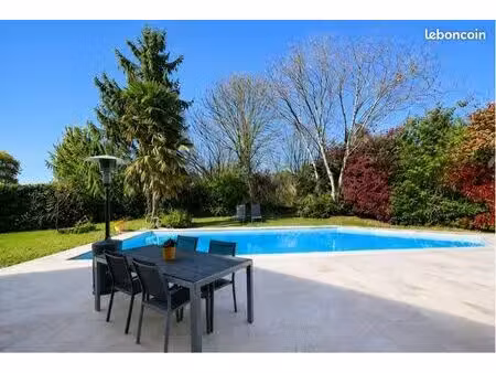 maison néo-béarnaise avec piscine de 145 m2