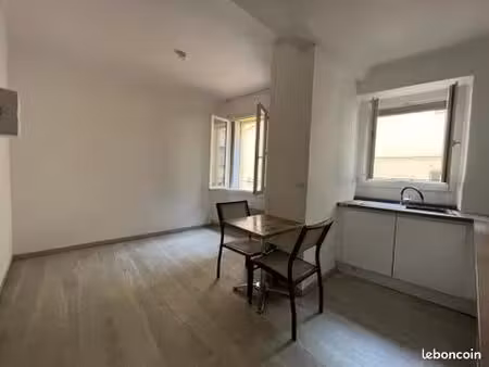 studio location à l'année