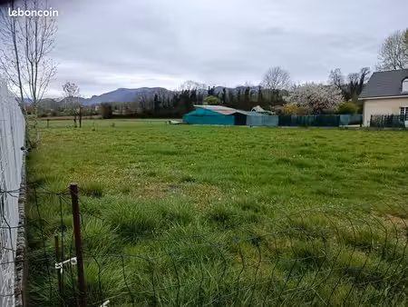 terrain constructible de 1811 m2