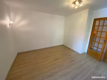 studio 1 pièce 29 m²