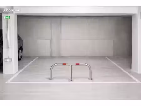 place de parking sécurisée sous sol proche centre ville ?
