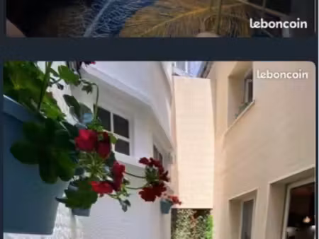 petite maison avec cour privée + dépendance