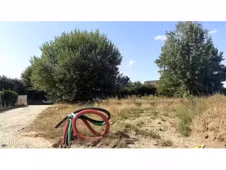 terrain 890 m² la vaupalière
