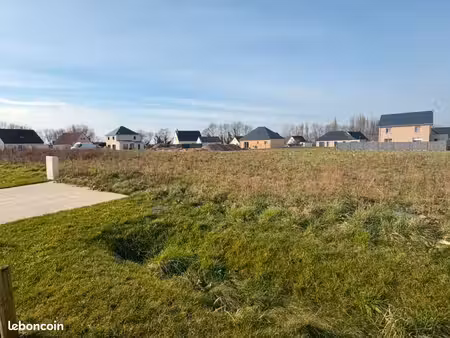 terrain 700 m² normanville