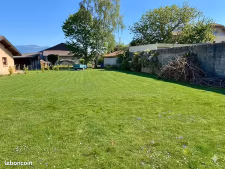 terrain 608 m² reignier