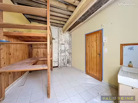 studio 1 pièce 14 m²