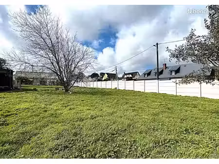 terrain 637 m² riville