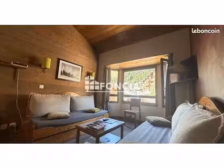 a deux pas du centre-bourg  appartement 2 pièces confortable en résidence avec ascenseur