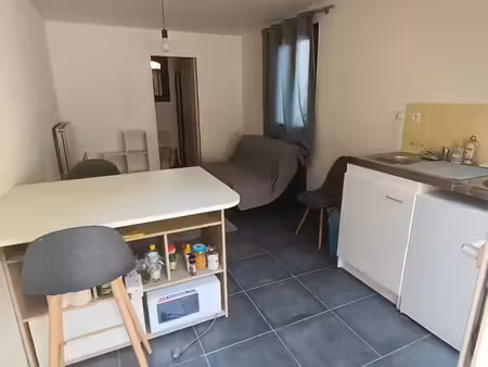 chambre meublée