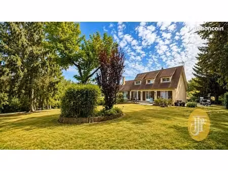 propriété 5 pièces 122 m²