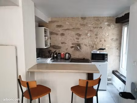 location studio meublé