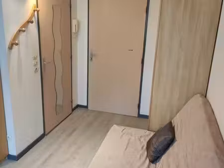 location studio étudiant 17m2