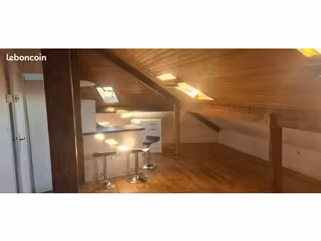 studio mansardé 25m²