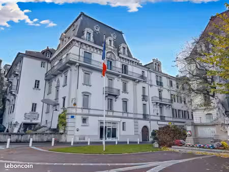 local commercial 61 m²