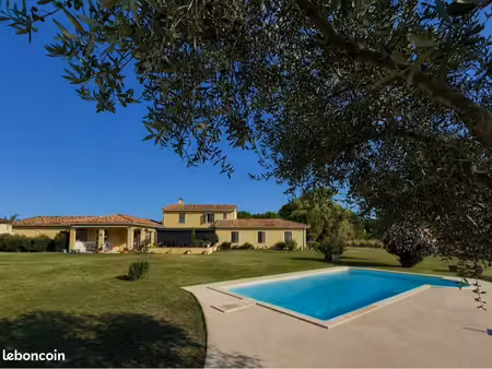 propriété de caractère – maison d’environ 200 m² avec 6 hectares et écuries – secteur gail