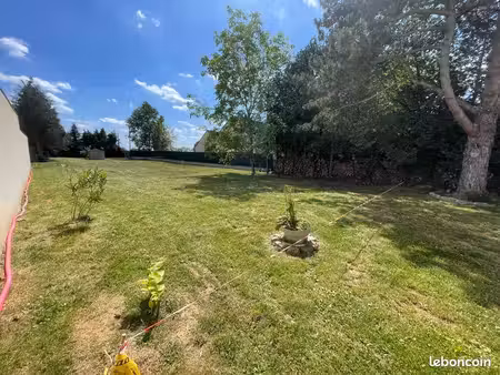 terrain de 830 m2 à bâtir quincy voisins