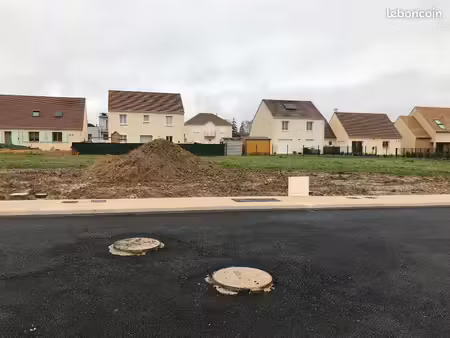 terrain 300 m² serris