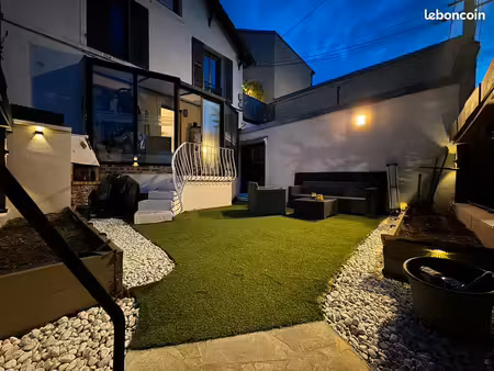 appartement 57m2  jardin 40m2  garage  2ch  15min à pied rer a