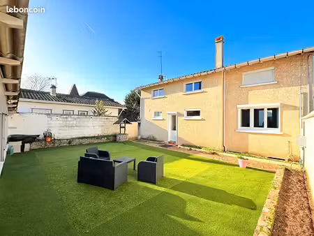 pavillon 6 pièces 100 m²