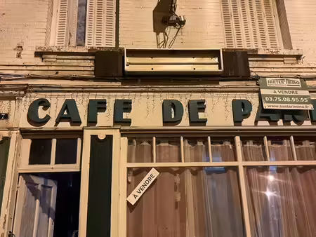 à vendre maison qui était un ancien cafe