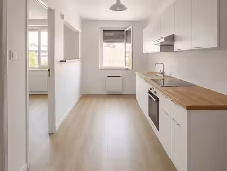 t4 85m2 - entièrement renové - centre ville carmaux