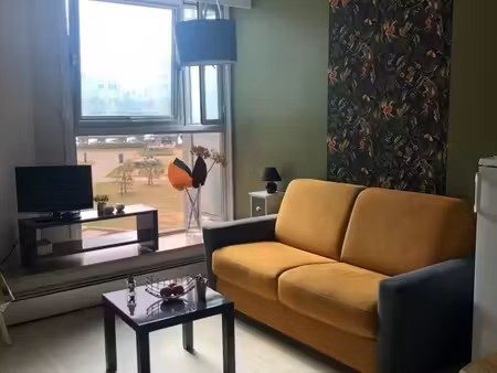 à louer super studio 28m