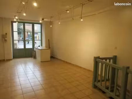 local commercial 40m2
