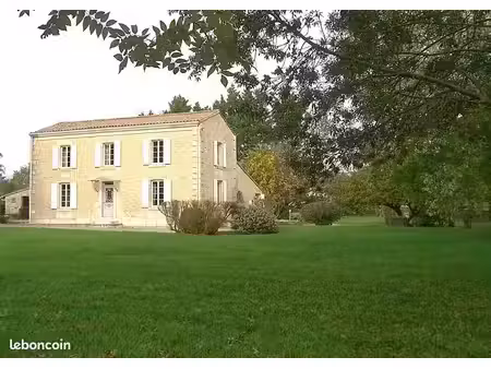 maison de campagne avec dépendances et terrain