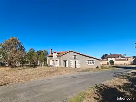 maison de caractère avec dépendances et beau potentiel