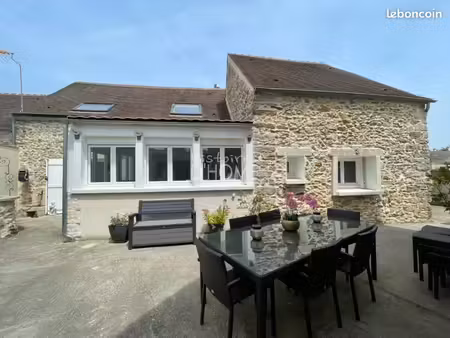 maison 6 pièces 145 m²