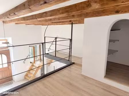 appartement centre-ville caderousse