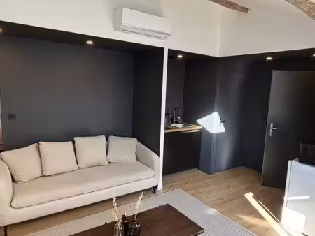 charmant t2 meublé 45 m² – vue luberon – 750 tout compris