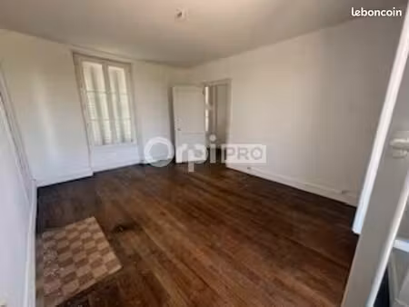 bureau 80 m²