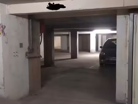 place de parking sous-sol a louer