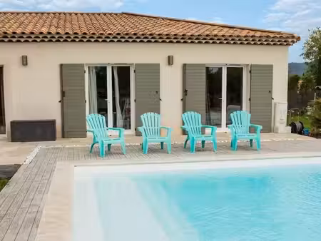 cette maison de plain-pied à l'architecture régionale et en classe énergétique a