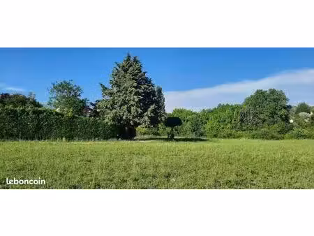 terrain à bâtir de 2870 m² à mazan (84)