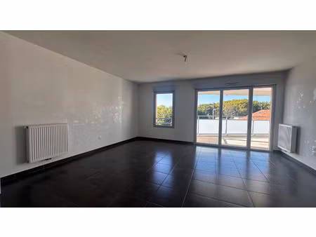 location appartement 4 pièces 79 m² à bayonne (64100)
