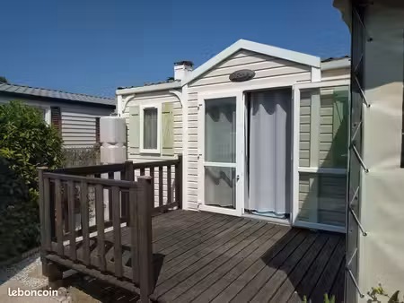 mobil-home et son terrain