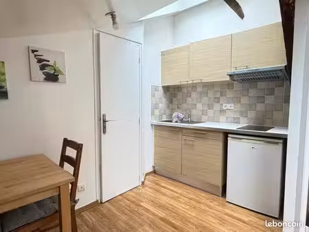 joli studio meubé 18m au sol  éligible apl  parking facile 10min au centre ville et bus 10