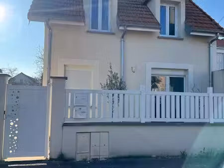location meublée appartement 2 pièces 30 m² à ermont (95120)  890 €