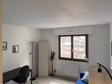 location meublée appartement 1 pièce 20 m² à lille (59000)  640 €