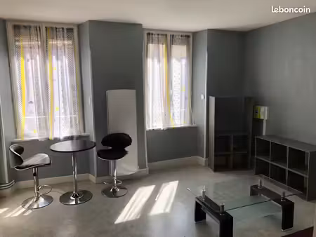 studio meublé 380 euros